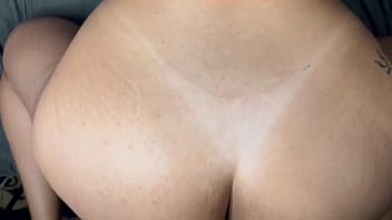 Arrombei o cuzinho da bunduda sem preservativo ficou com o cu todo gozado