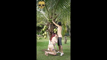 A small but delicious outdoor blowjob