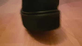 Lick the spit from my sole