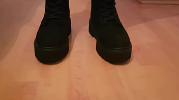 Lick the spit from my sole