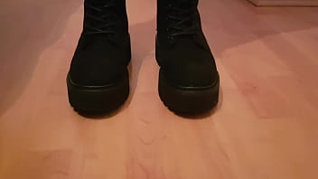 Lick the spit from my sole