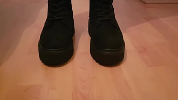 Lick the spit from my sole