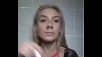 Cabelo jantar banheiro