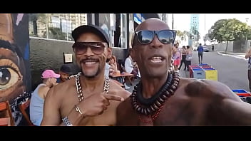 Ae genteeu e meu primo blackcriolo ofc em são paulo no mamadipça roosevelt socando 47 cm de pirocaquem tem coragem