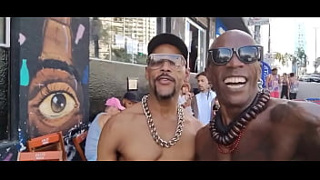 Ae genteeu e meu primo blackcriolo ofc em são paulo no mamadipça roosevelt socando 47 cm de pirocaquem tem coragem