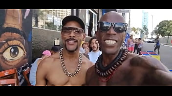 Ae genteeu e meu primo blackcriolo ofc em são paulo no mamadipça roosevelt socando 47 cm de pirocaquem tem coragem