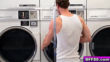 Pretty hottie babe kylie fucking large dick