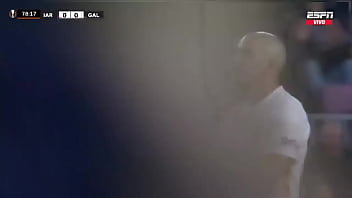 Iñaki deja meterte un gol