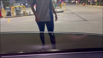 Frentista caiu na net fodendo com gerente no posto