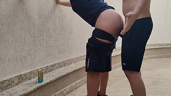 Sapatão Machinho Teve Que Dar A Buceta E Chupar Pau Pela Primeira Vez Por Não Ter Dinheiro Para Pagar Uma Aposta Que Fez thumbnail
