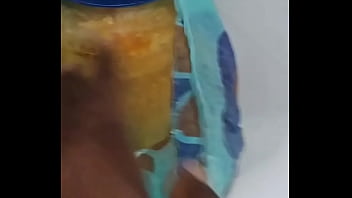 O que você tem no teu congelador eu tenho 500ml de porra congelada