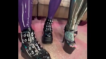 All shiny you like it i want to see a massive thread ther 4 #shiny #models #inkedgirls #inkedmodels #