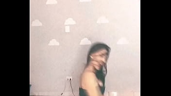 Gostosa isaabreuw rebolando muito