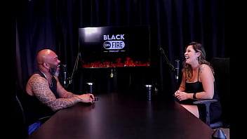 A família virou a cara gravou com carlos urach grava com assinantes e o que ela tem vontade de gravar agatha mama watch sheer red