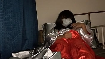 つるつるテロテロサテンの巫女のコスプレ衣裳で女装して、オナニーしてみた つるつるテロテロサテンの巫女のコスプレ衣裳で女装して、オナニーしてみた