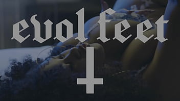 Are you a fan of white toes on latina feet