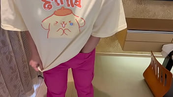 まだ性の知識がない状態でオナニーする笑顔が可愛い女子大生。はぁはぁいいながら気持ちよくなる