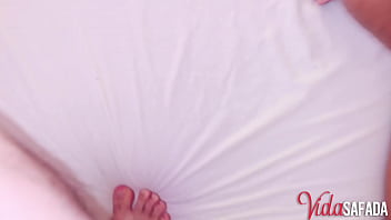 Encontro com seguidor negão mascarado não aguentou a sentada da ju