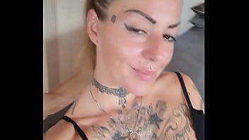 Une bonne journée à vous mes amours demain soir je serai en live à 21h30