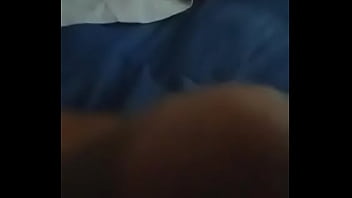 Amigo de papá me manda vídeo masturbándose