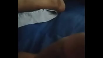 Amigo de papá me manda vídeo masturbándose