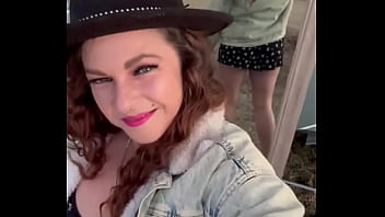 Appalachian girl with a big heart and a big butt to match proud of where i'm from and what i've got ️