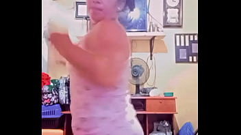 Favelada bem gostosinha com fantasia