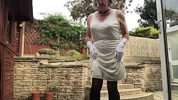 Slip Legs & Heels In Garden thumbnail