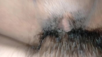 น้ำพุ่งเข้ารูหีเพื่อนสาวอย่างรุนแรง