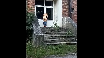 Nude on the stairs