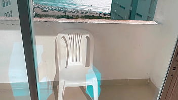 Voyeur de playa una jovencita kitty dj exhibicionista muy cachonda acaba de ser penetrada en el hotel de la playa