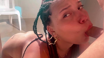 Voyeur de playa una jovencita kitty dj exhibicionista muy cachonda acaba de ser penetrada en el hotel de la playa