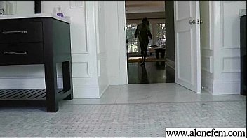 Amateur teen girl mastubating with toys vid 34