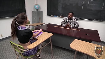 Fucking mr major & graduating kasie castle got dicked in the classroom