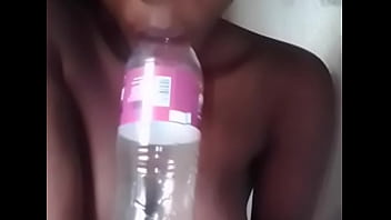 Jocilena shit she is using bottle