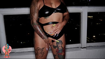 Enjoy the full version on red ;