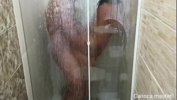 Tomando Banho Com Vizinha Gostosa thumbnail