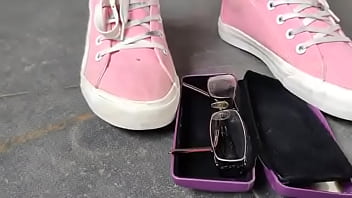 Destruction of eyeglasses