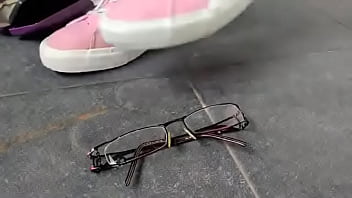 Destruction of eyeglasses