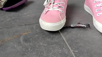 Destruction of eyeglasses