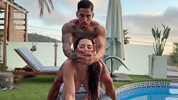 Oiled massage and rough sex in the swimming pool