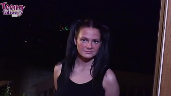 Coach seth brogan facializes cheerleader daisy garcía after anal fuck