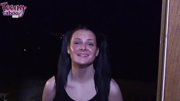 Coach seth brogan facializes cheerleader daisy garcía after anal fuck