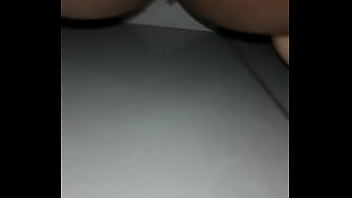 Minha gatinha batendo uma pra mim