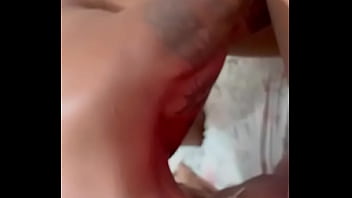 Amiga do bundao gigante me pega batendo uma punheta e vem me faze sentir a ppk dela bem quentinha