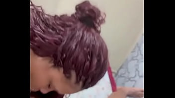 Amiga do bundao gigante me pega batendo uma punheta e vem me faze sentir a ppk dela bem quentinha