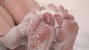 Porn babe madison feet joi in bubble bath Porn babe madison feet joi in bubble bath