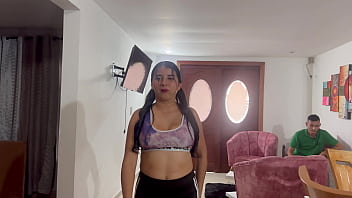 Me follo a mi hermanastra y le demuestro que no soy gay termino corriendome en su coño