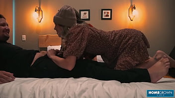 Hot chicks scarlett taylor and naomi feast on huge dick