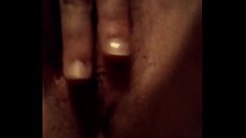 Esperando que una verga se la coja bien duro